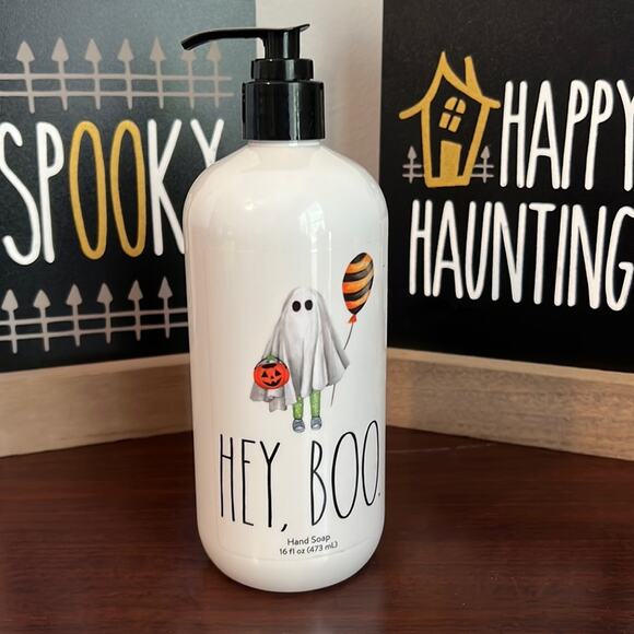Rae Dunn Trick or Treating Ghost HEY, BOO Mystic Vanilla Hand Soap BRAND NEW!! - Picture 1 of 2